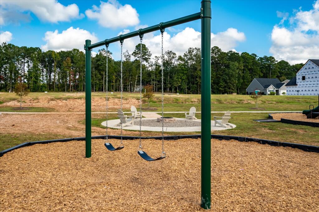 Outdoor Amenities Designed for Everyday Enjoyment