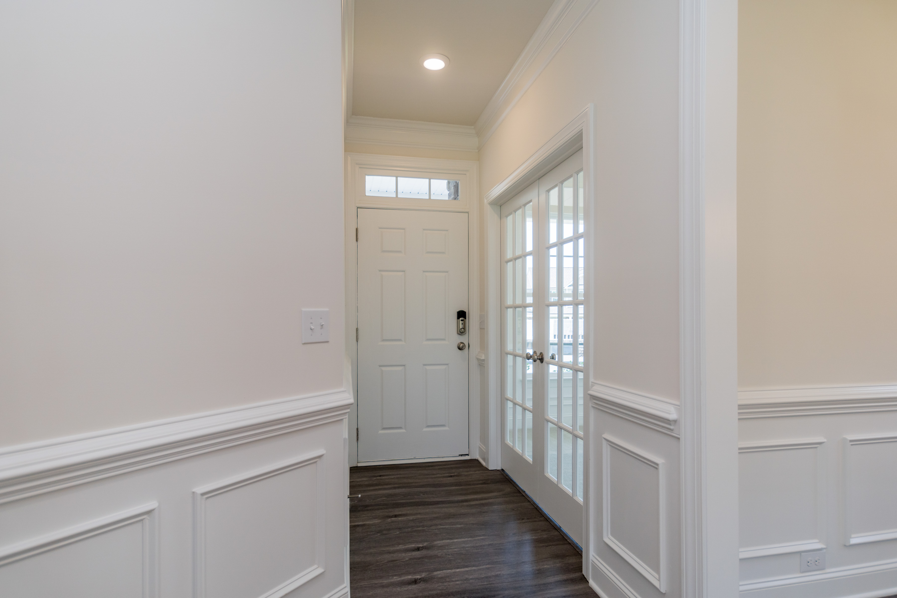 003_Entry Foyer_15.jpg