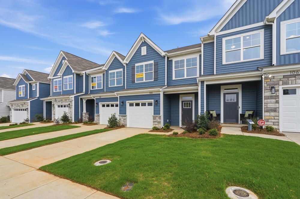 8006 Ashland B | Norman Creek Townhomes | Front Load | Troutman, NC 3
