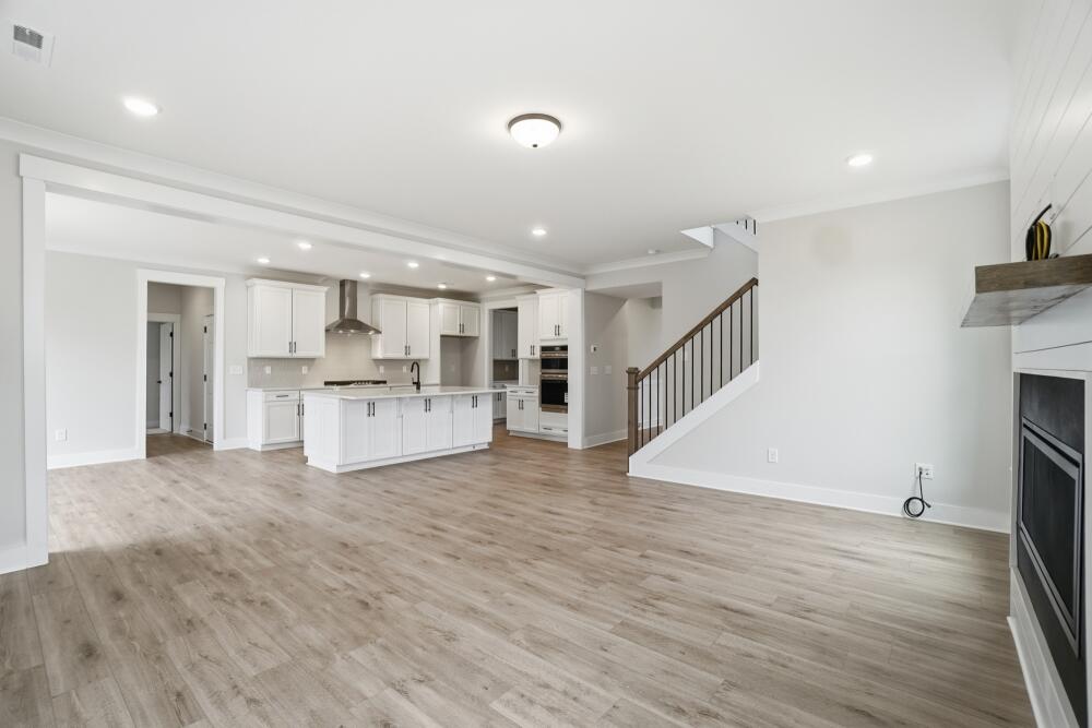 Airy Living and Dining Area