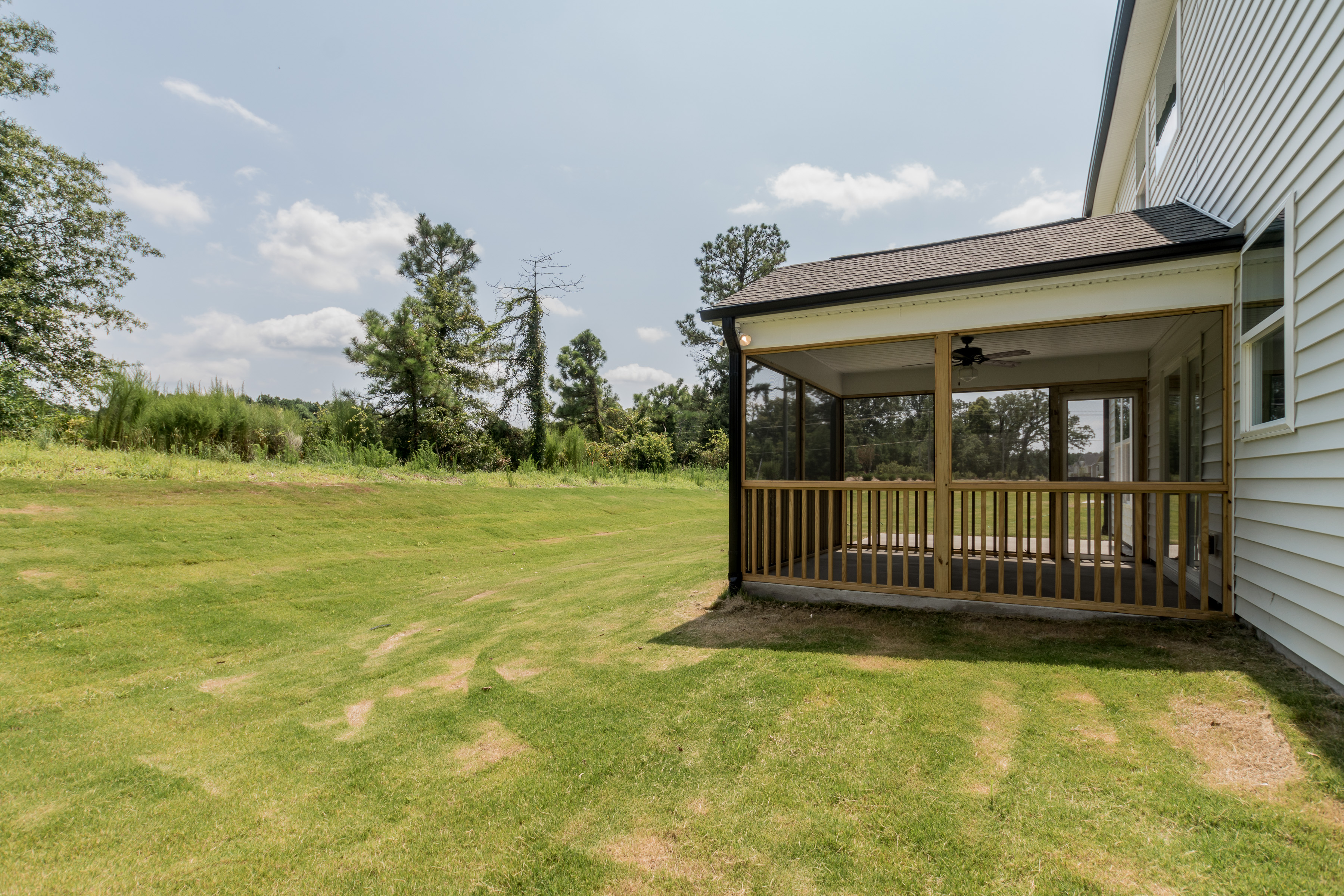 023_Large Backyard_2.jpg