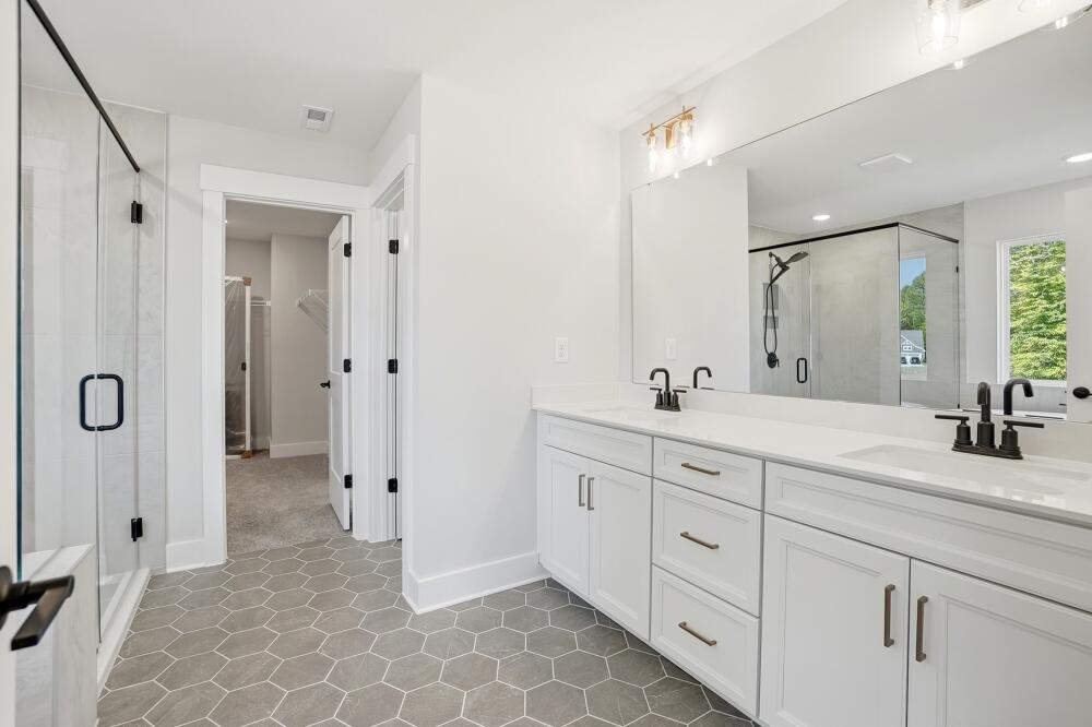 Bathroom vanity