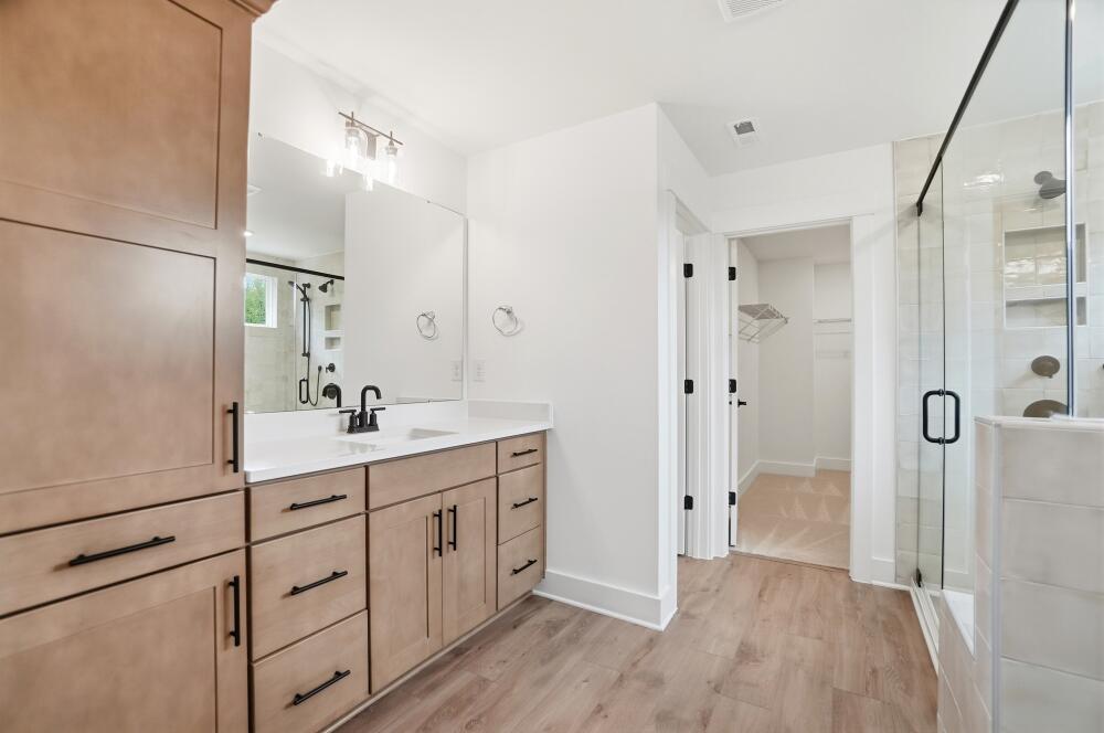 Bathroom vanity