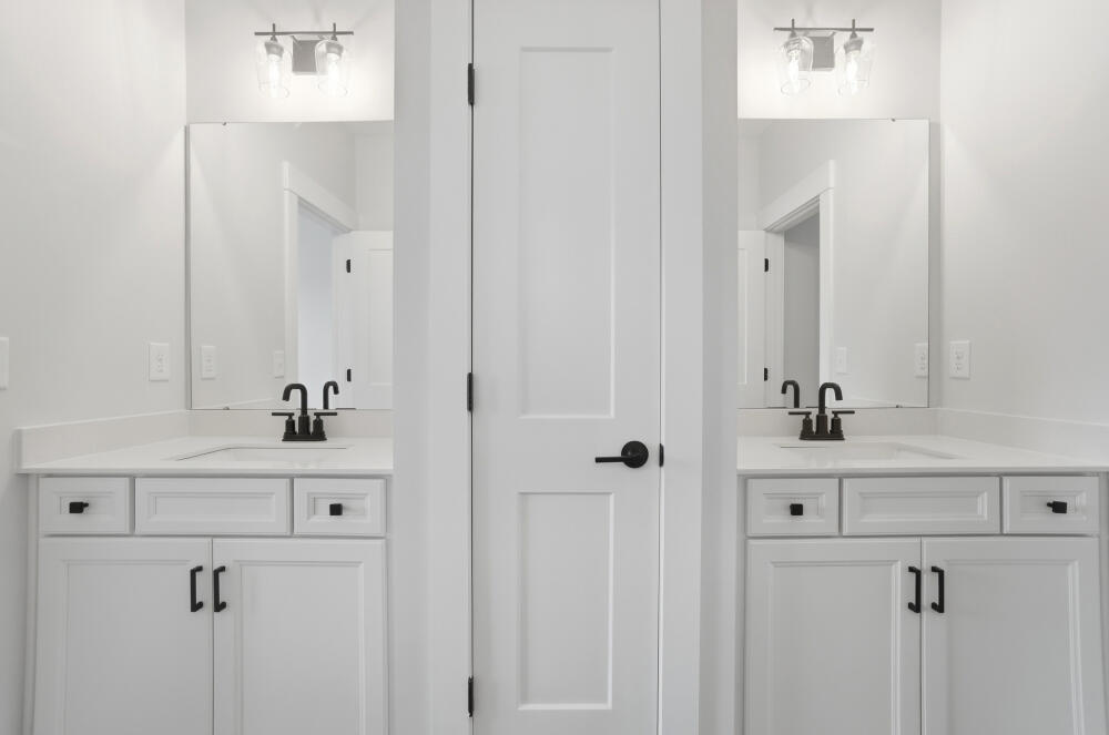 Bathroom vanity