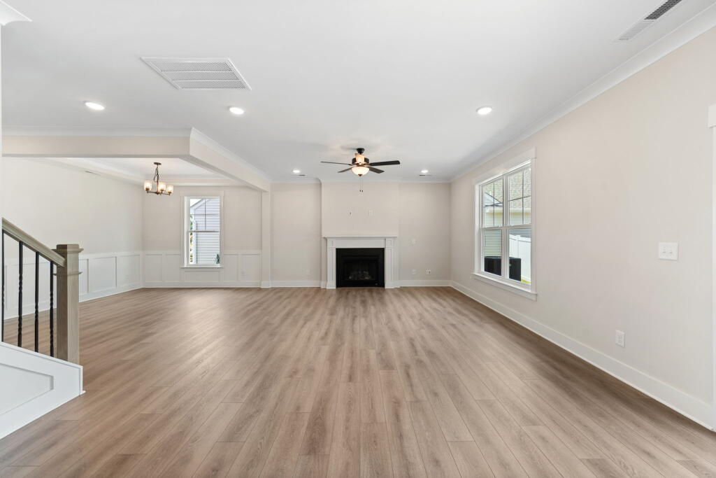 Airy Living and Dining Area