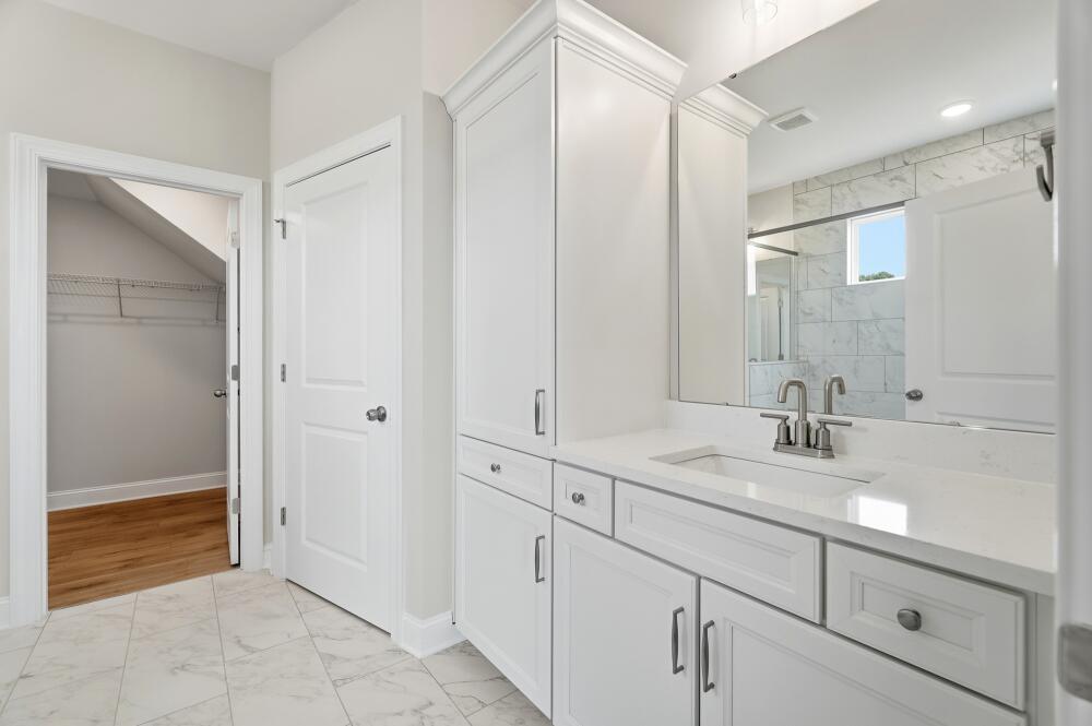 Bathroom vanity