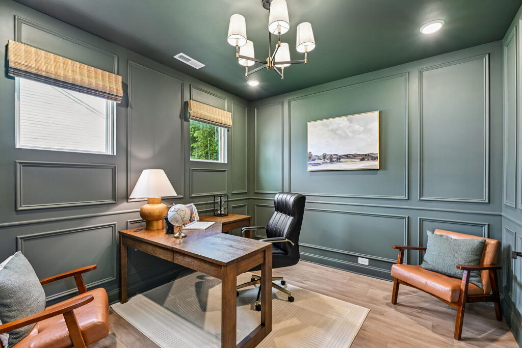 Executive Office Suite