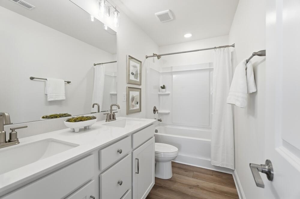 Comfortable and Functional Bathroom