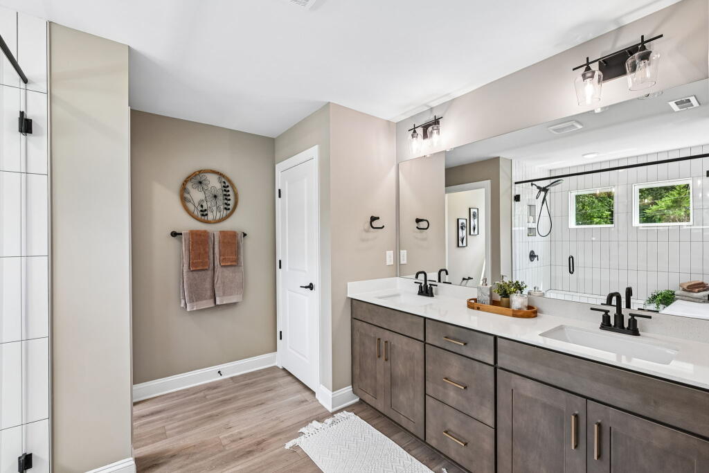 Well-Appointed Bathroom Space