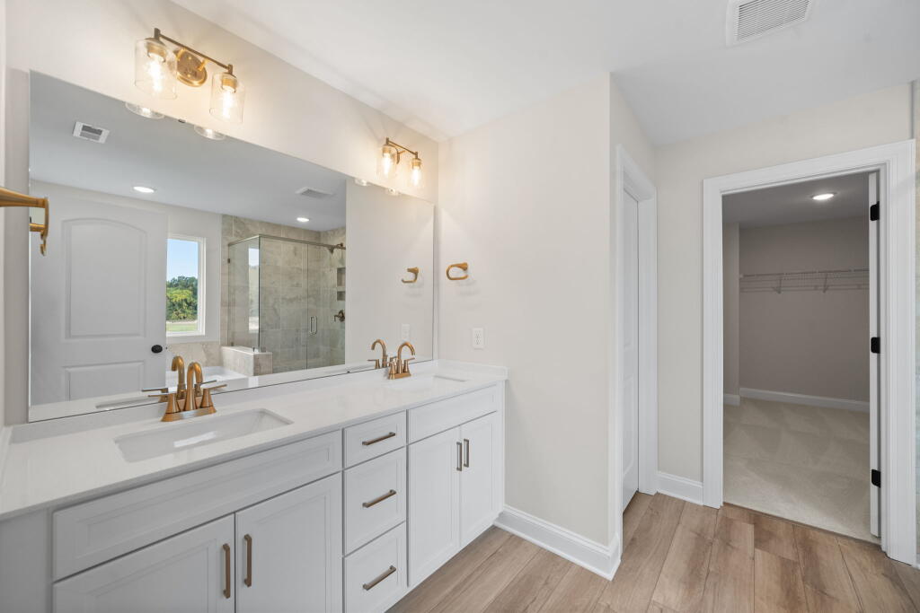 Bathroom vanity