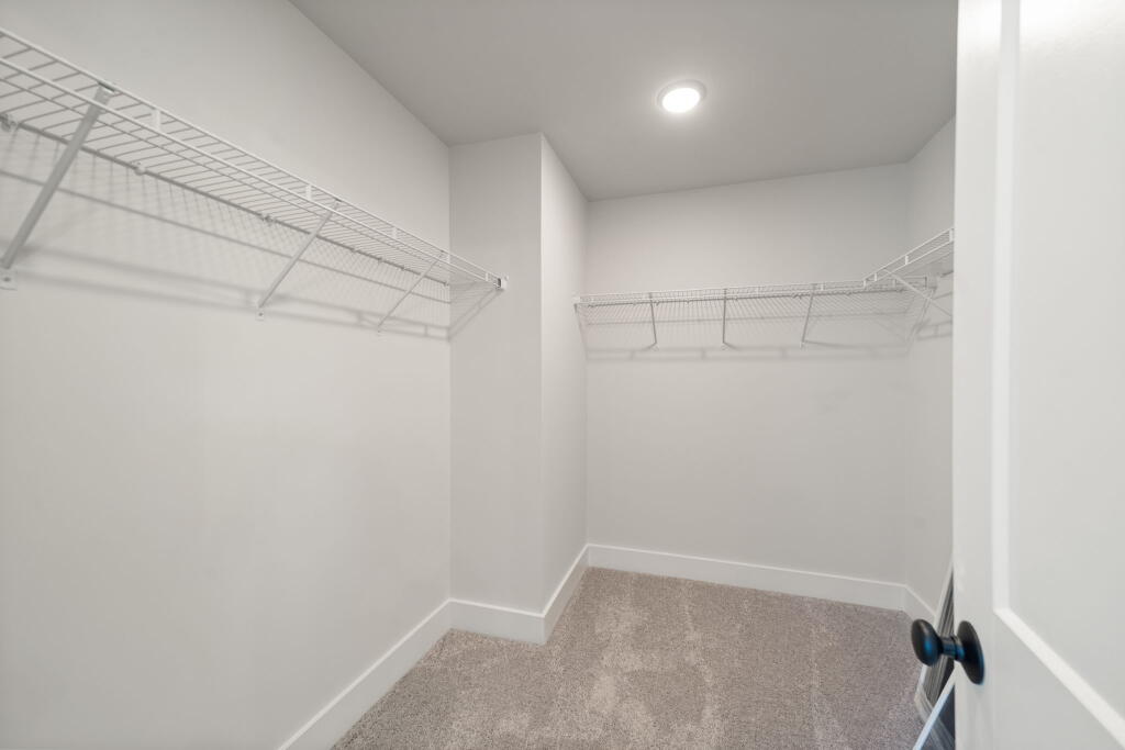 Walk-in closet