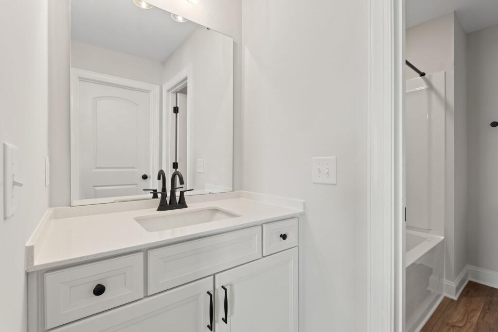 Bathroom vanity