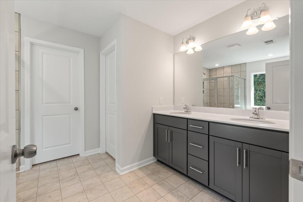 Bathroom vanity