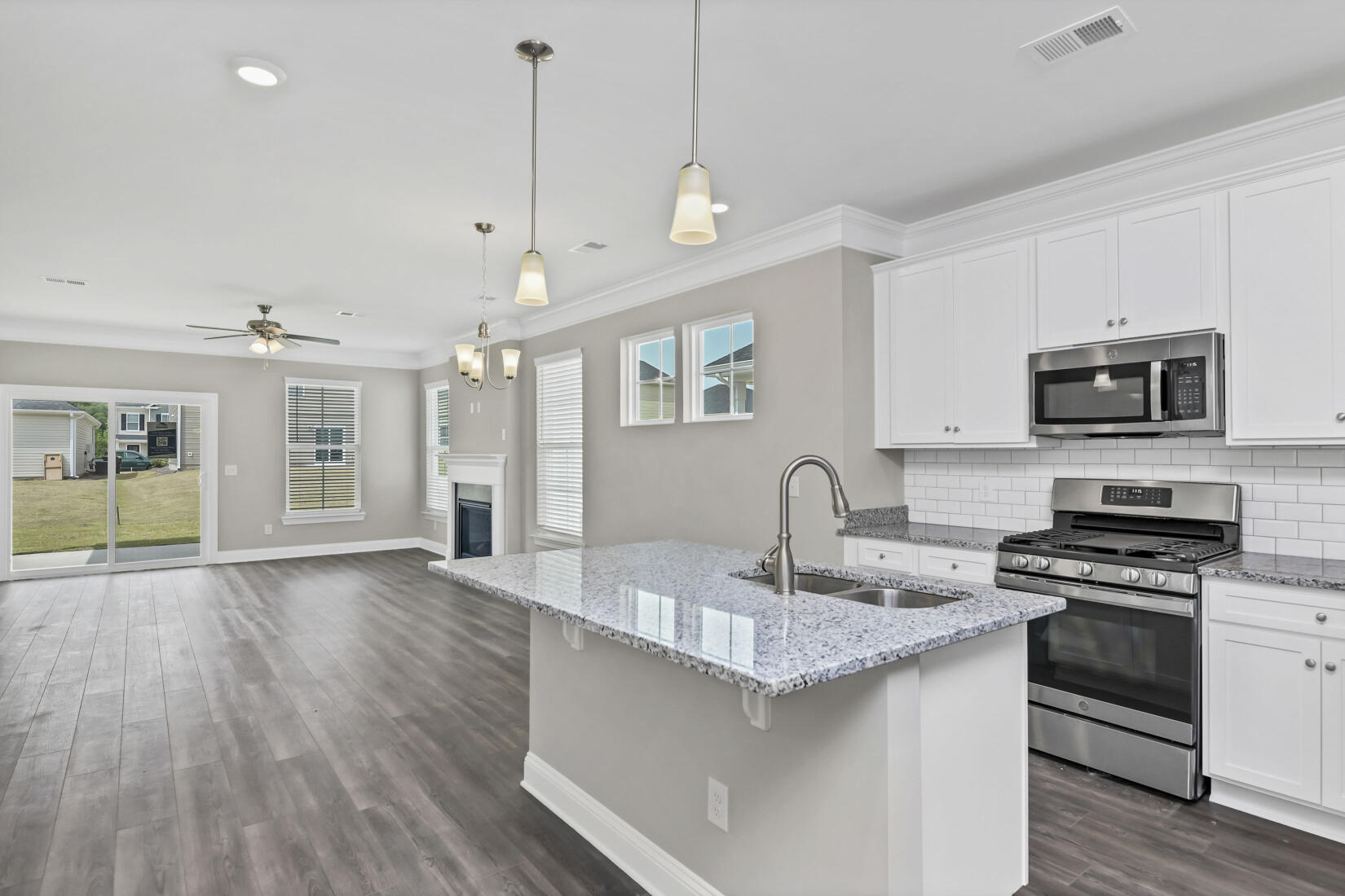 7142 Edinburg A | Ashton Lakes | Front On Slab | Spec