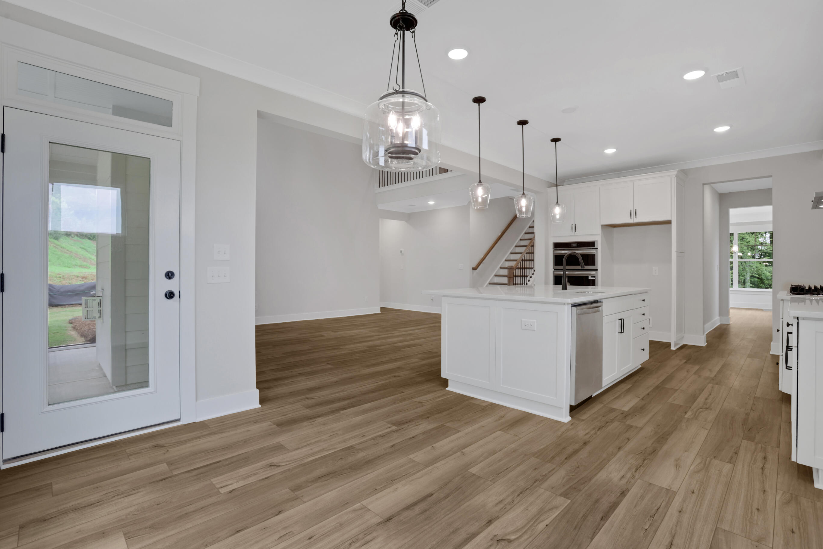 Airy Living and Dining Area