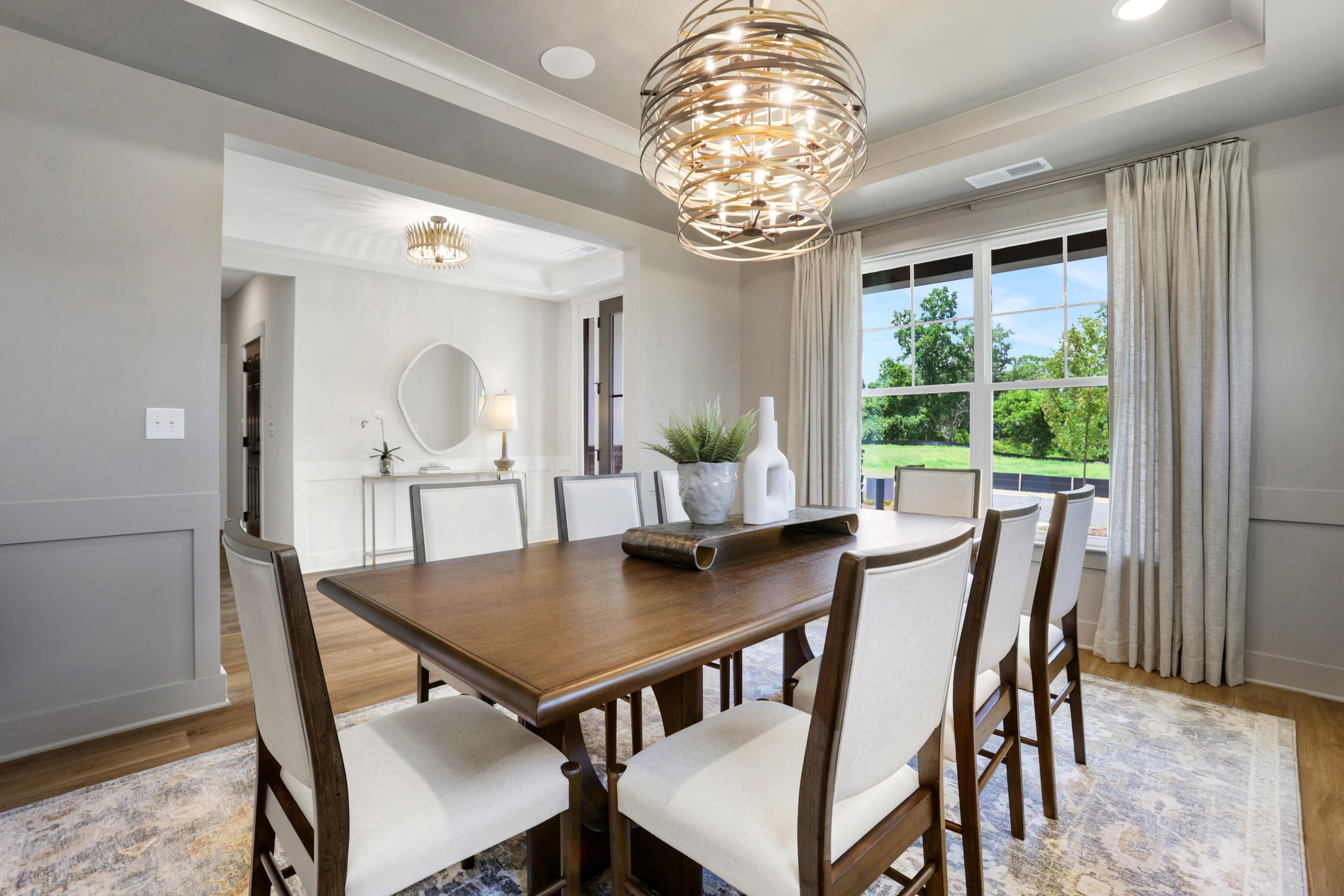 Open-Flow Dining Area