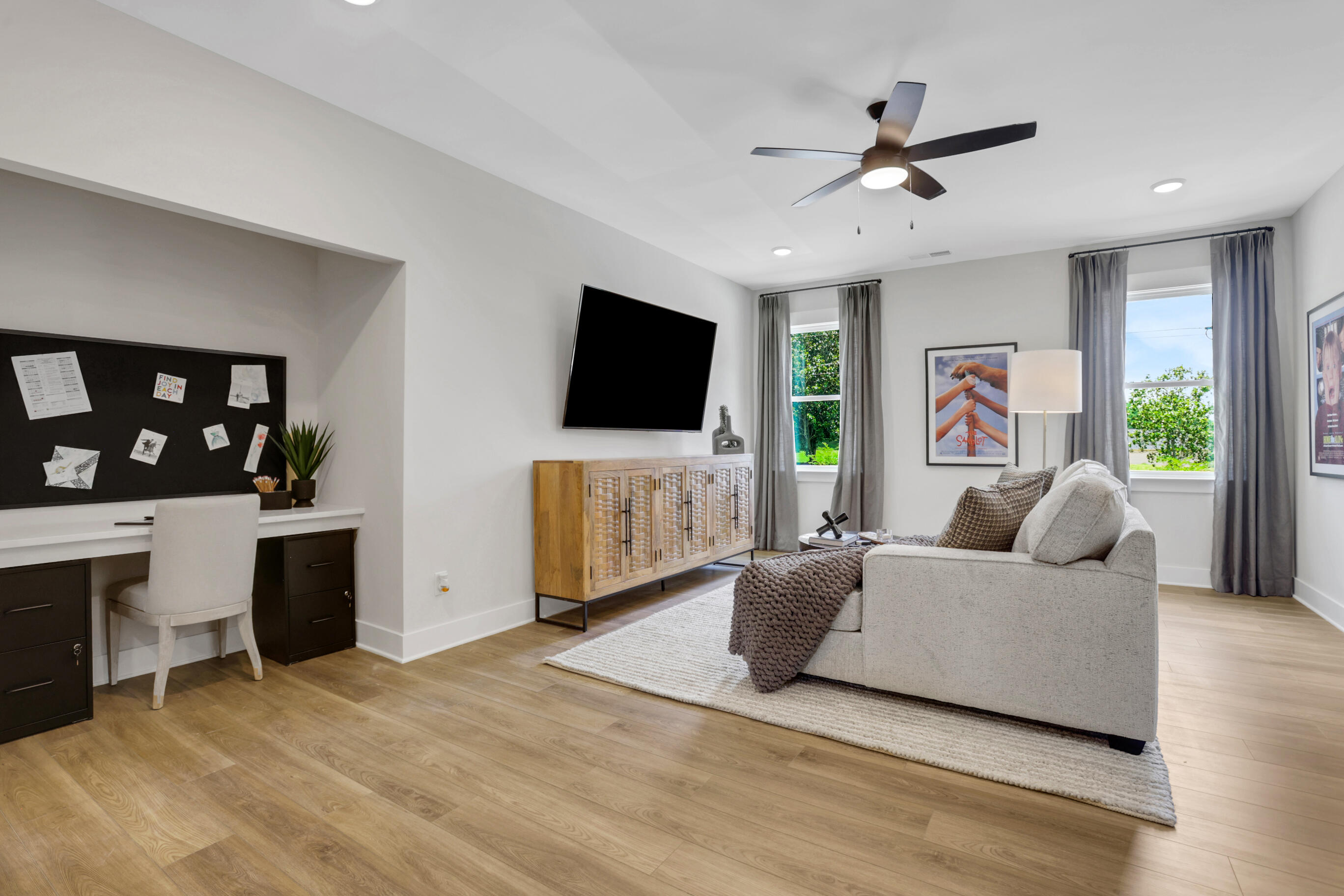 Spacious Upper-Level Loft
