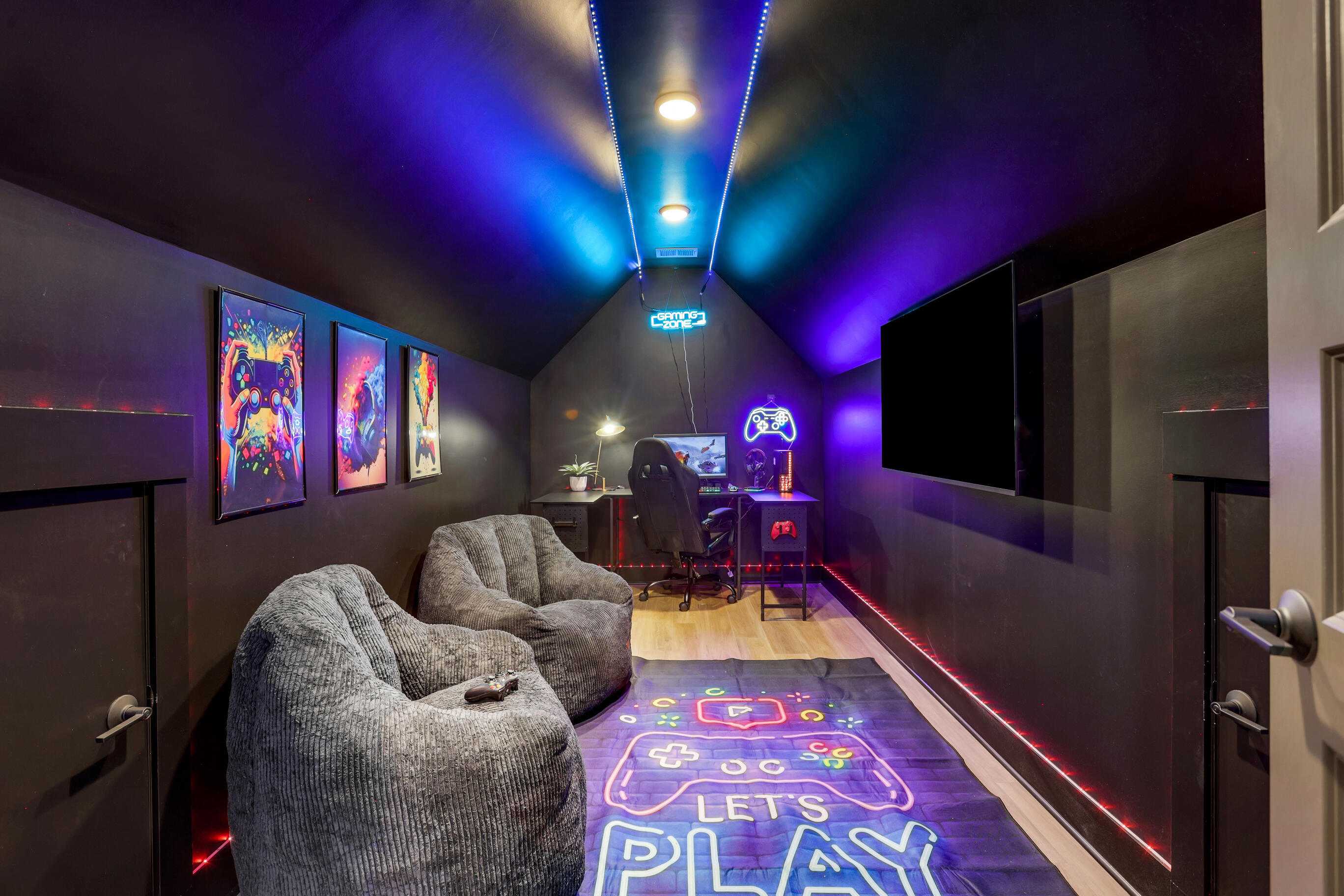 Versatile Flex Room