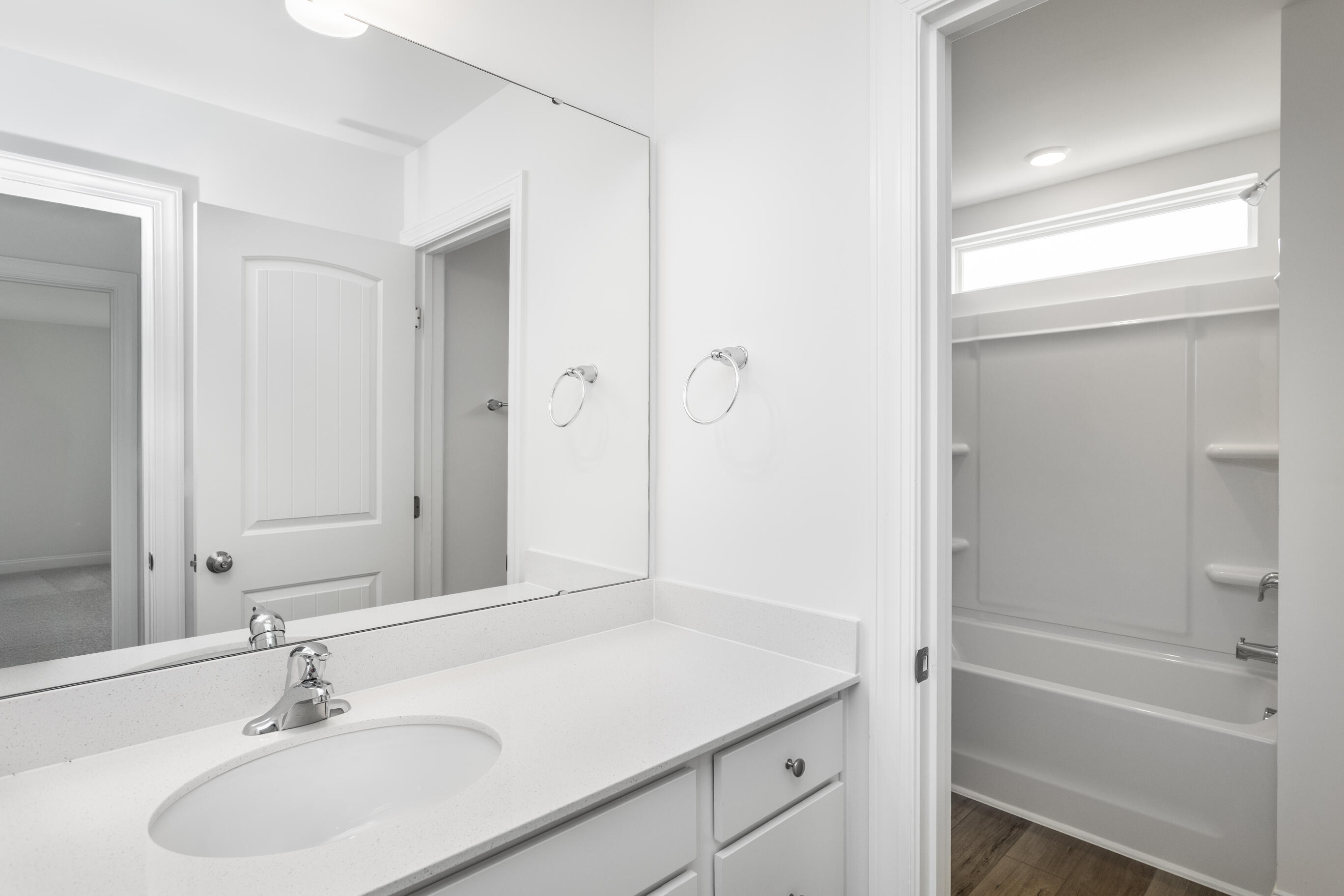 Bathroom vanity