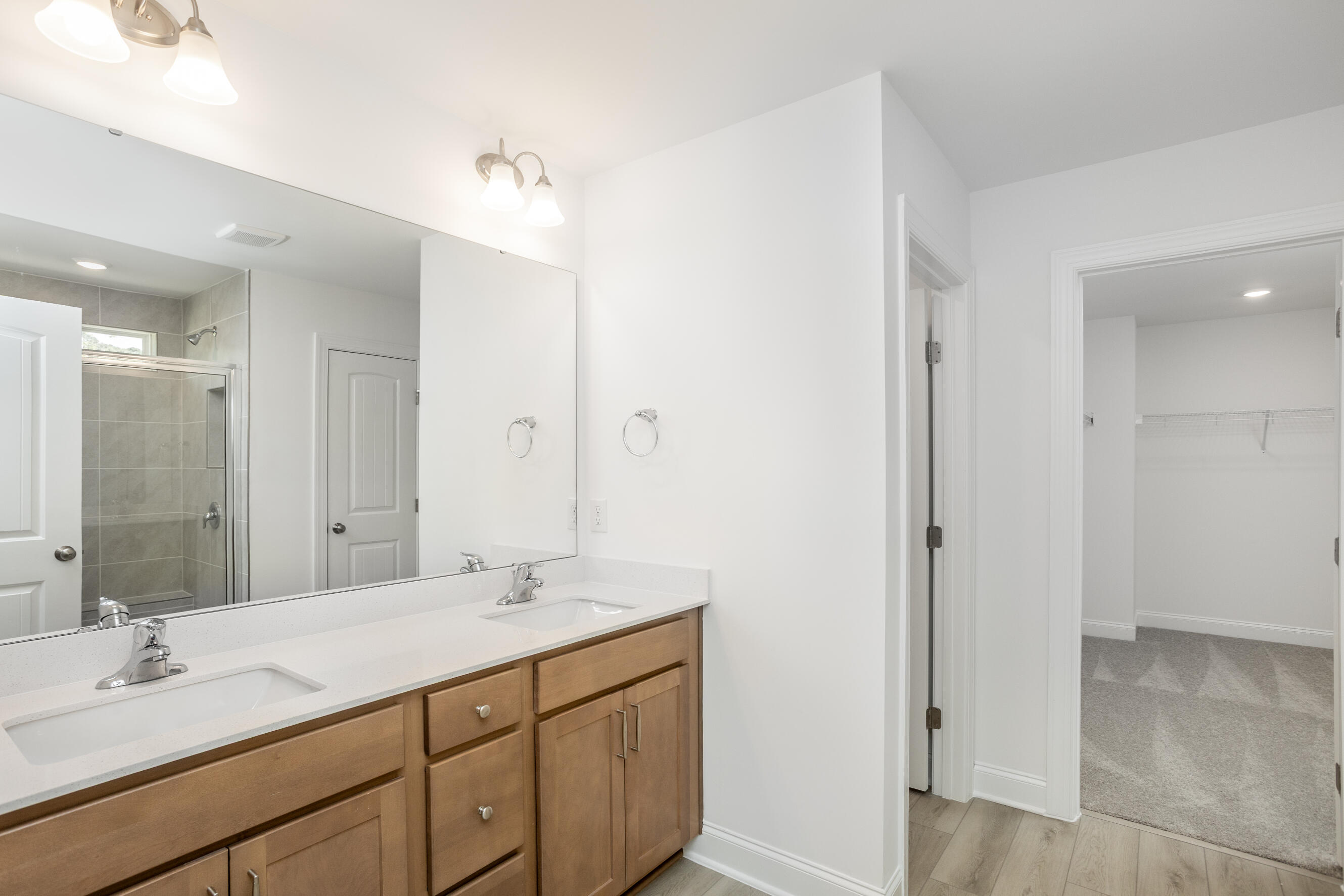 Bathroom vanity