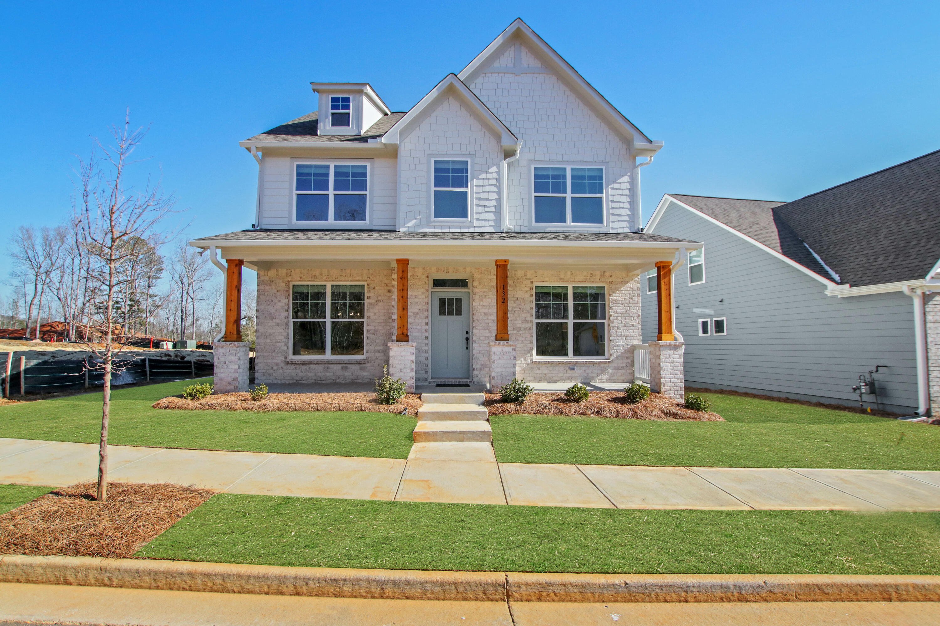 7071 Brinson D | Marble Tree