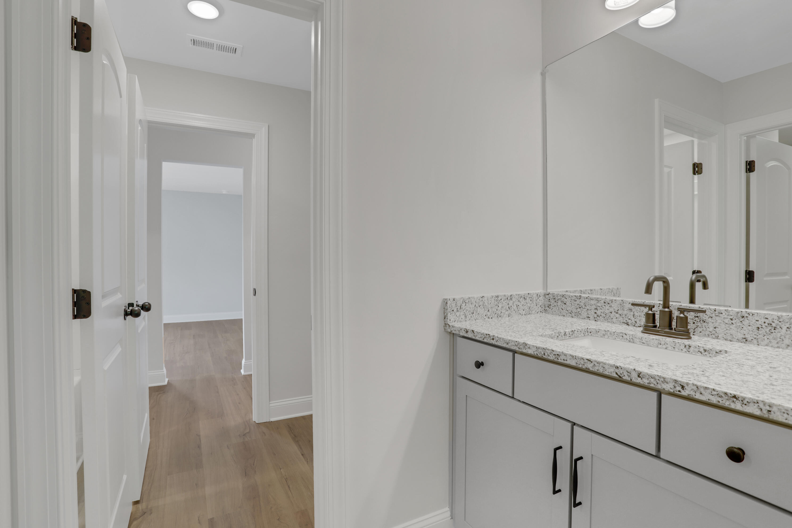 Bathroom vanity