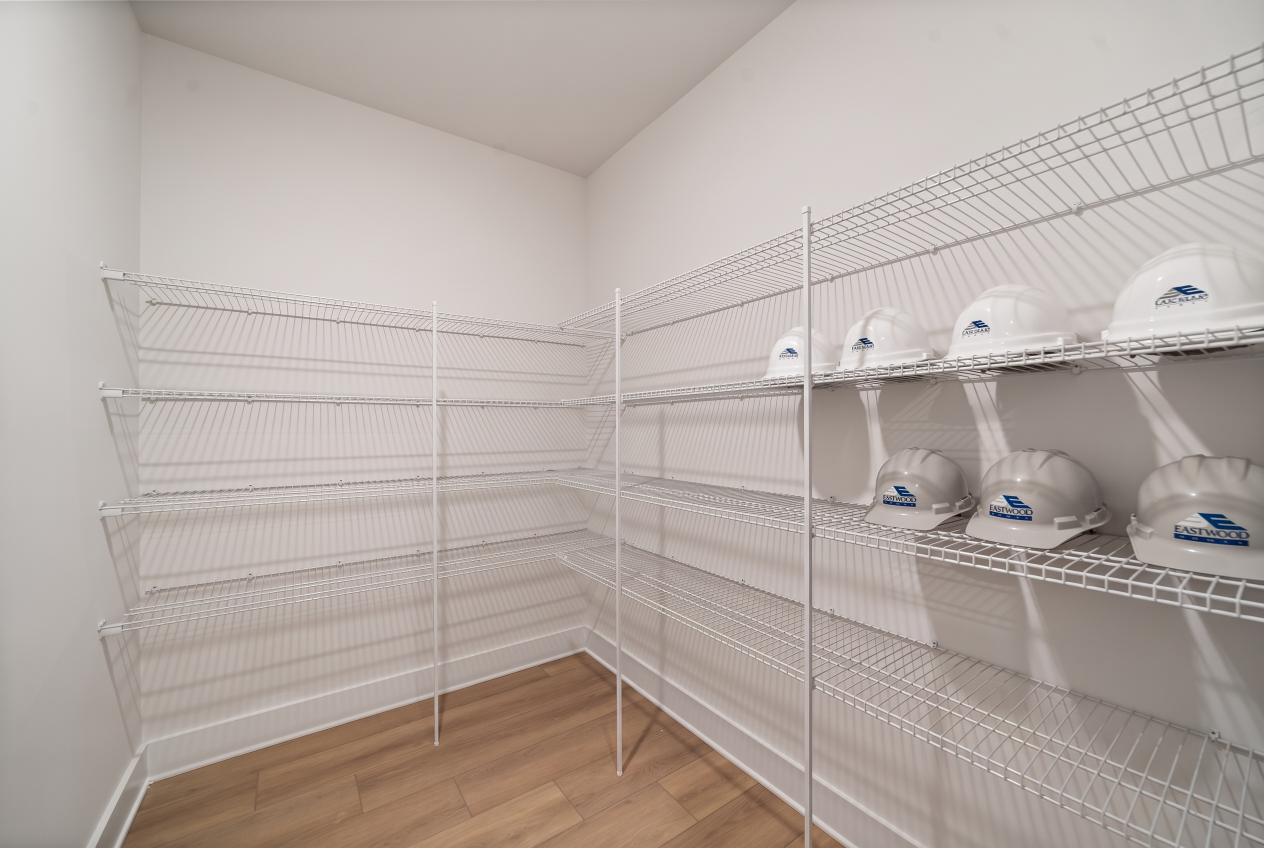 Walk-in closet