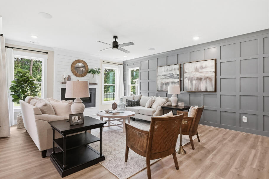 Airy Living and Dining Area