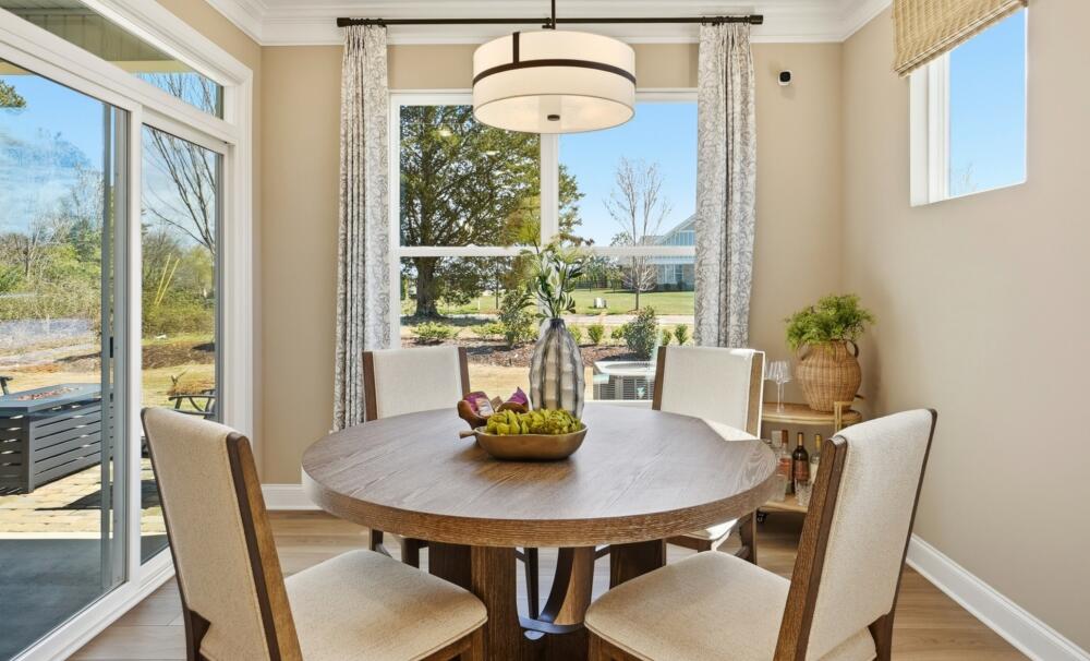 Bright and Inviting Dining Room