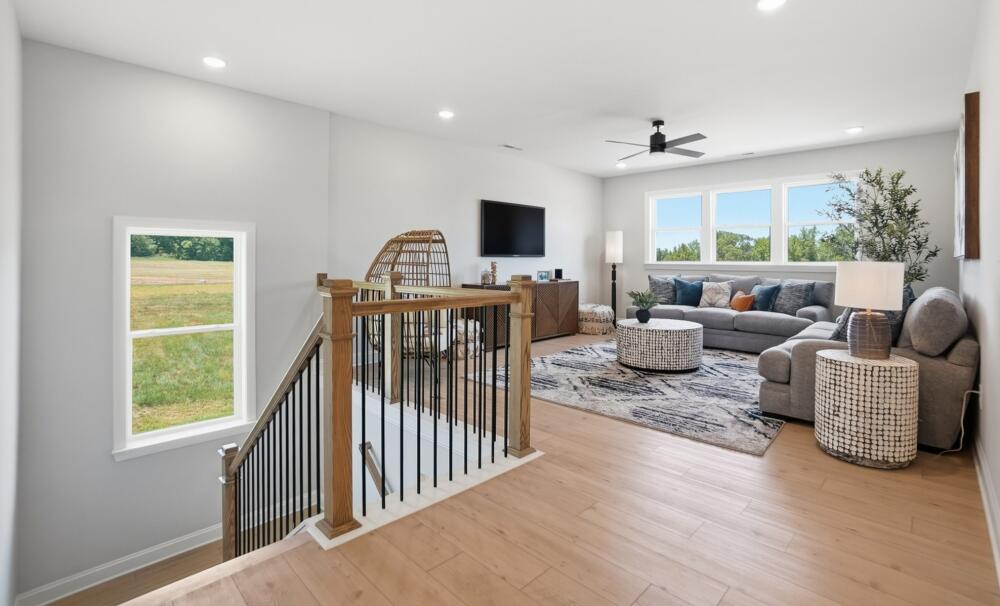 Spacious Upper-Level Loft
