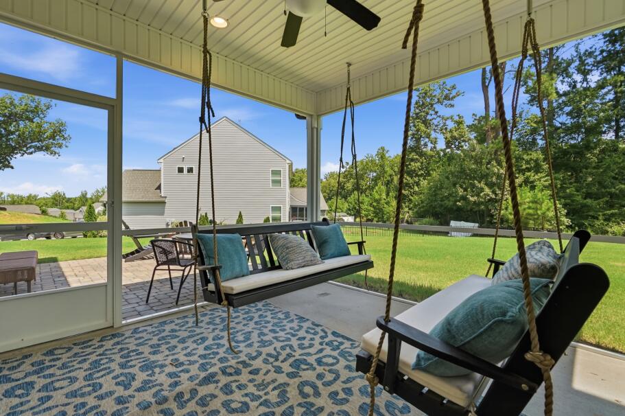 Scenic Backyard Retreat