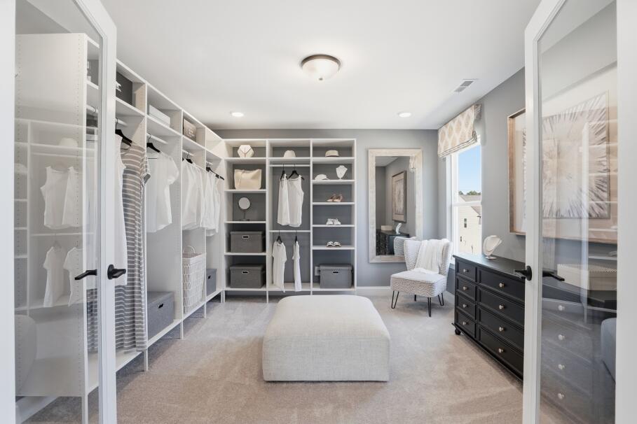 Walk-in closet