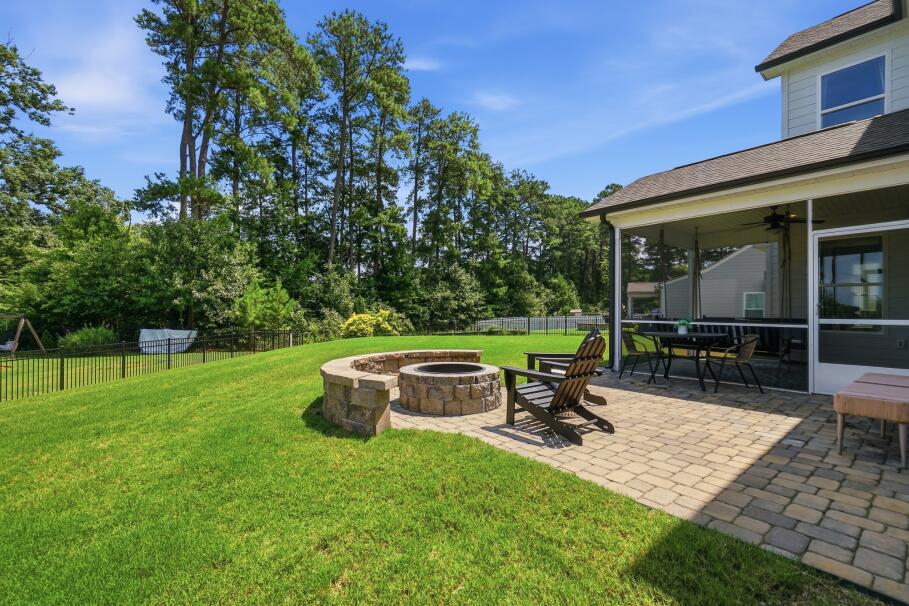 Comfortable Backyard Escape