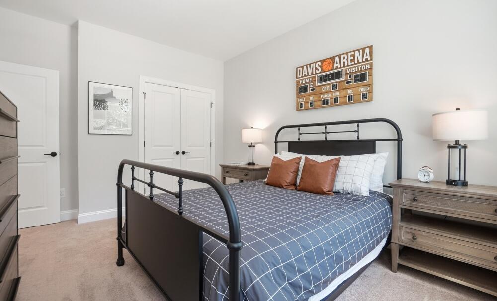 Secondary bedroom
