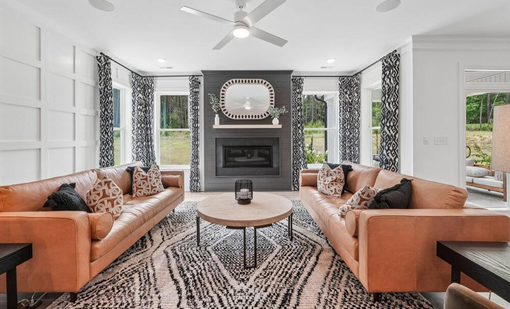 Airy Living and Dining Area