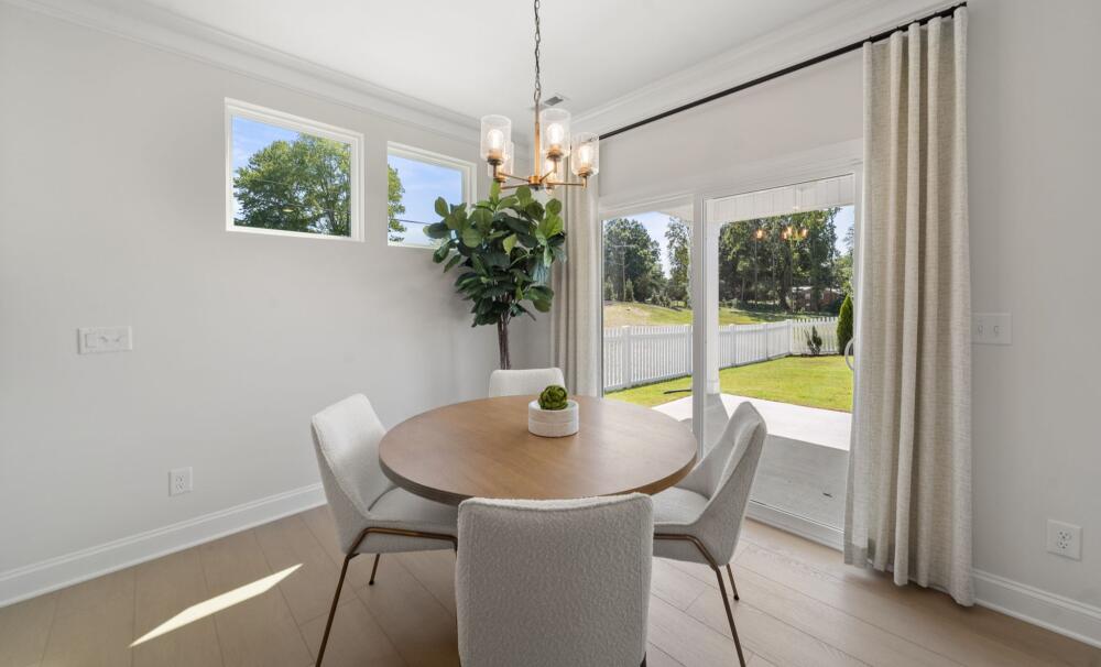 Casual Dining Area