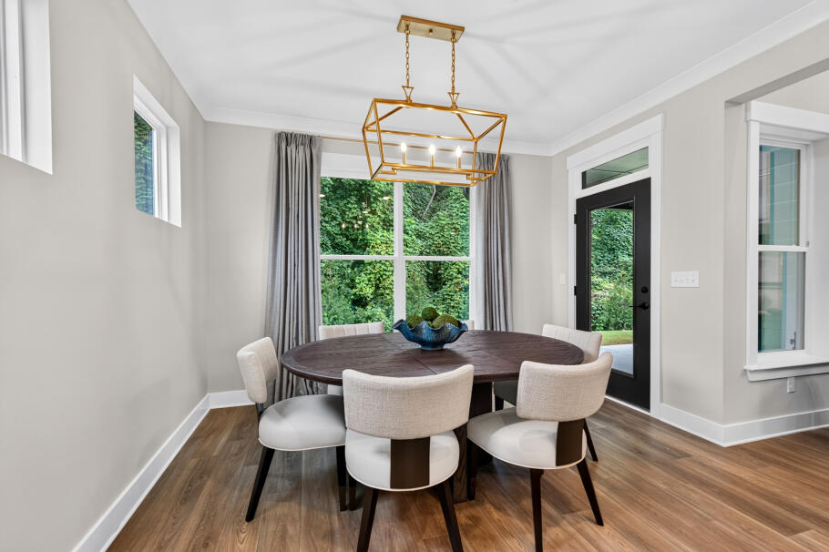 Elegant Breakfast Nook