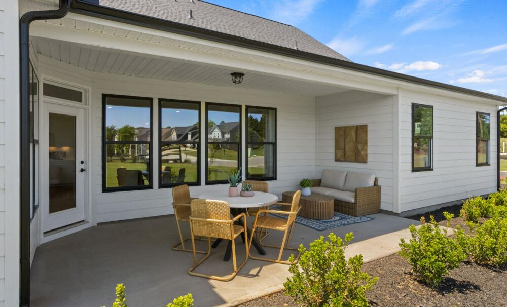 Open and Airy Backyard Space