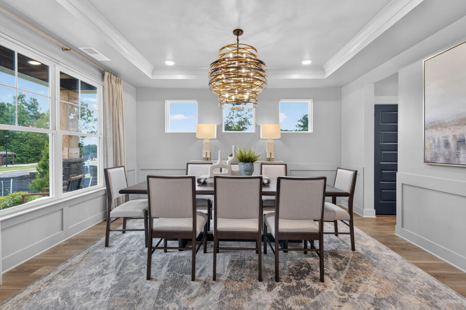 Elegant Formal Dining Layout