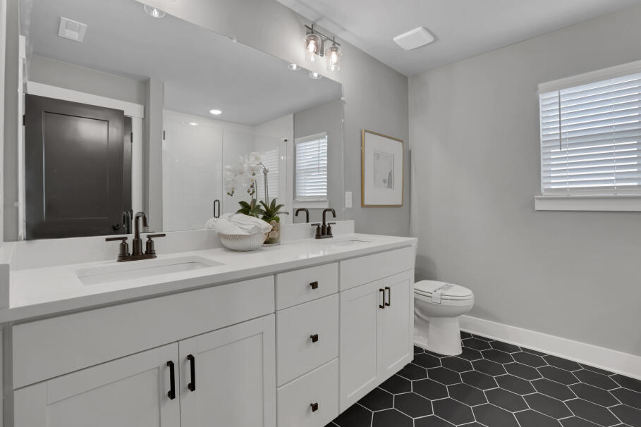 Elegant Bathroom