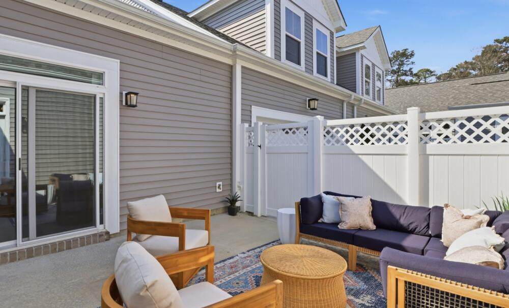 Relaxing Backyard Environment