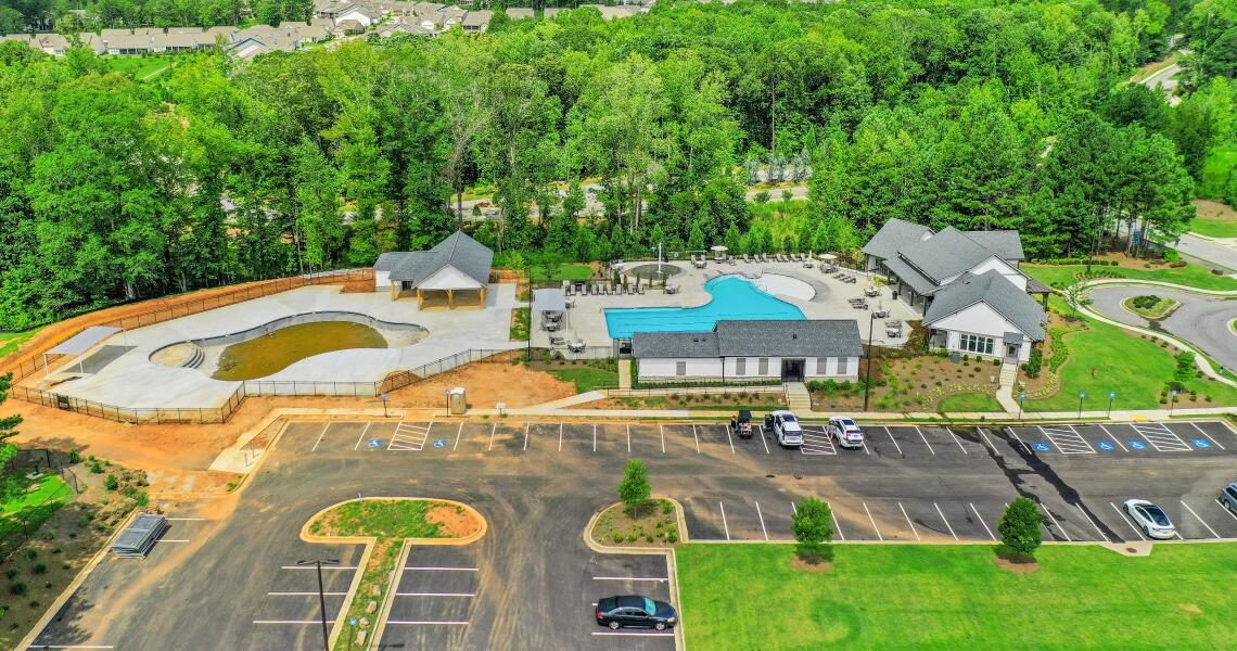 Twin Lakes Clubhouse and Pool