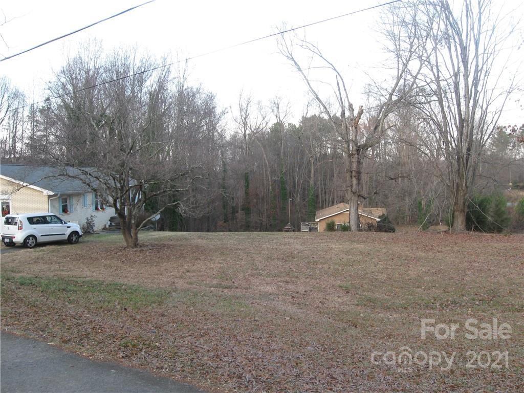 3142 CHARLOTTE Highway, Mooresville, NC