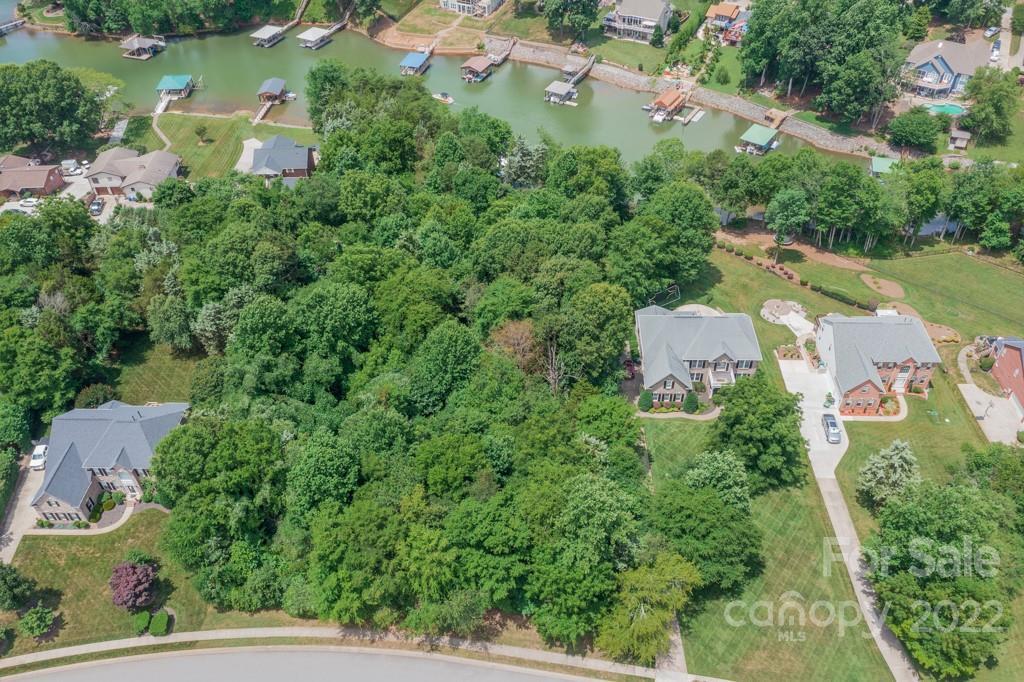 227 Corona Circle, Mooresville, NC