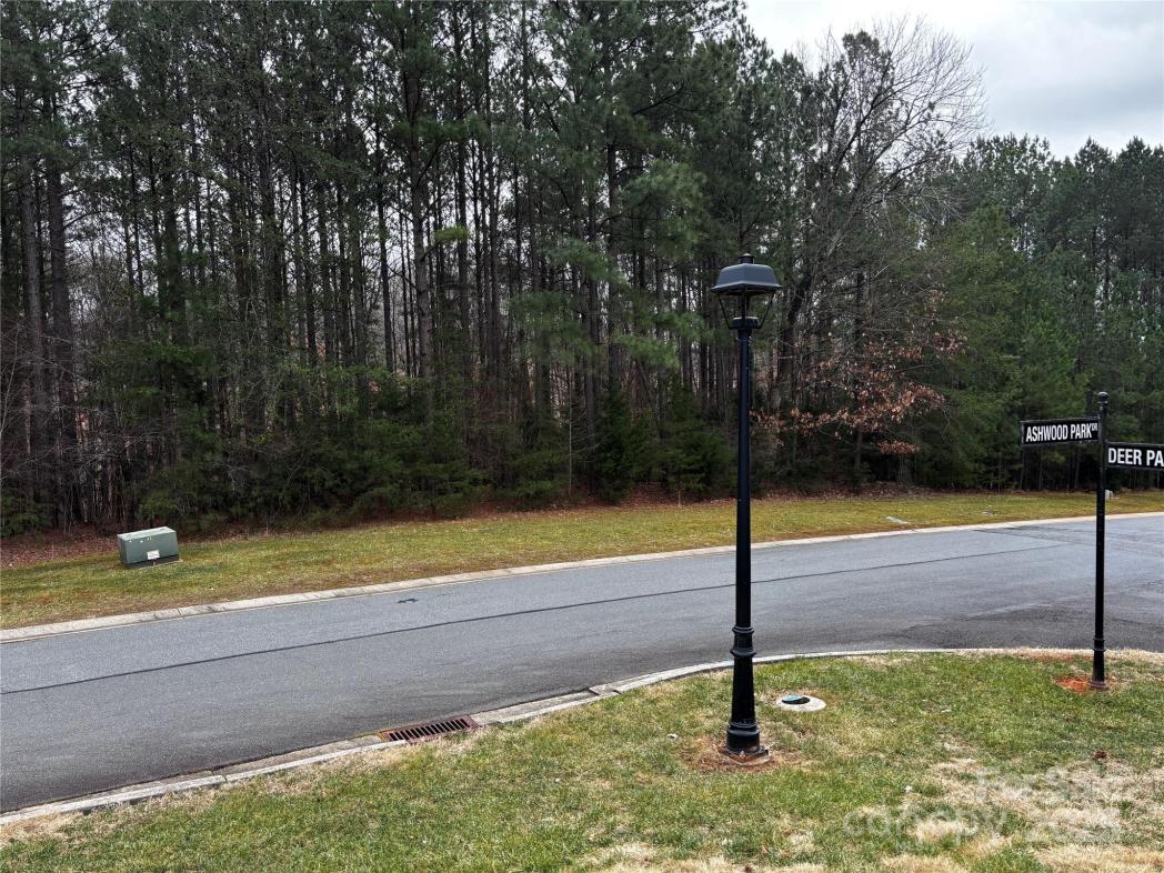 3012 Ashwood Park Drive, Belmont, NC