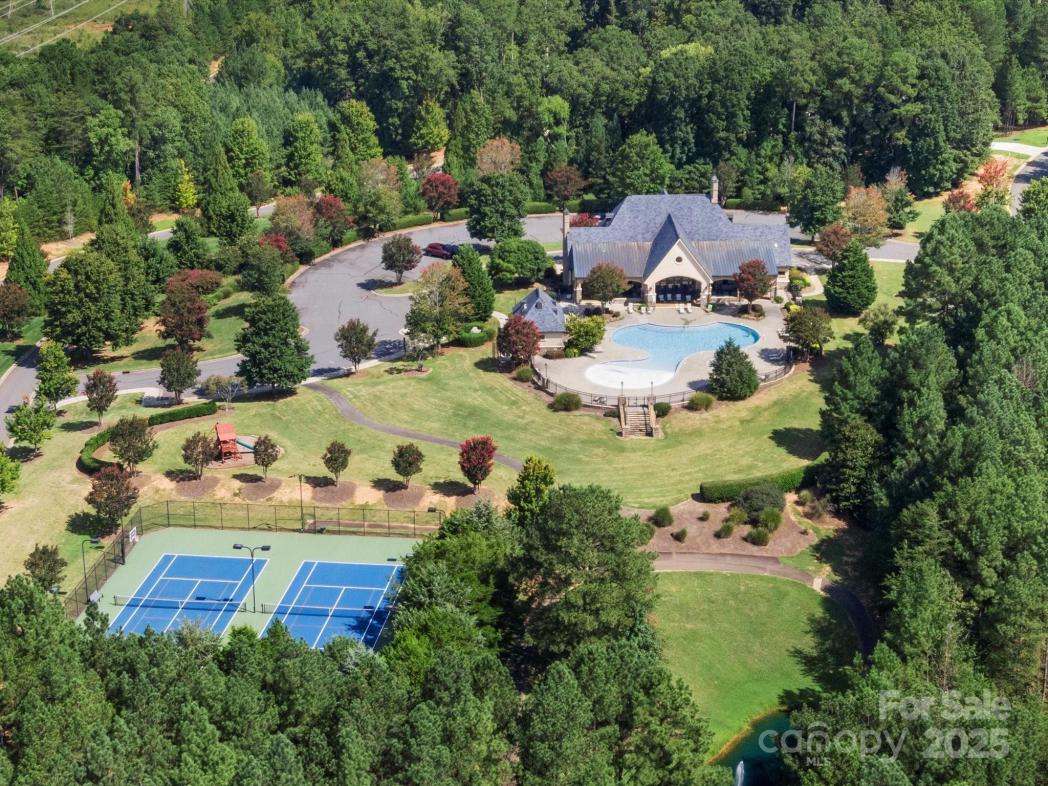 3001 Lake Pointe Drive, Belmont, NC