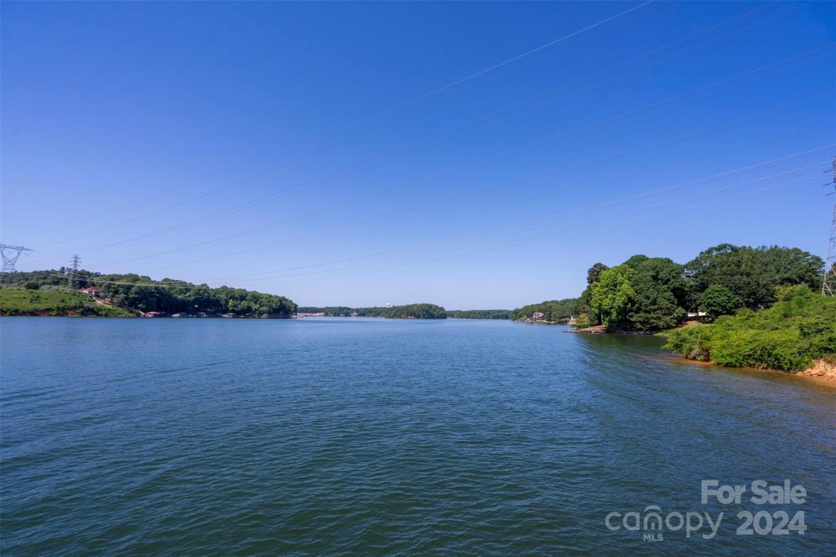 713 Island Point Road, Mount Holly, NC
