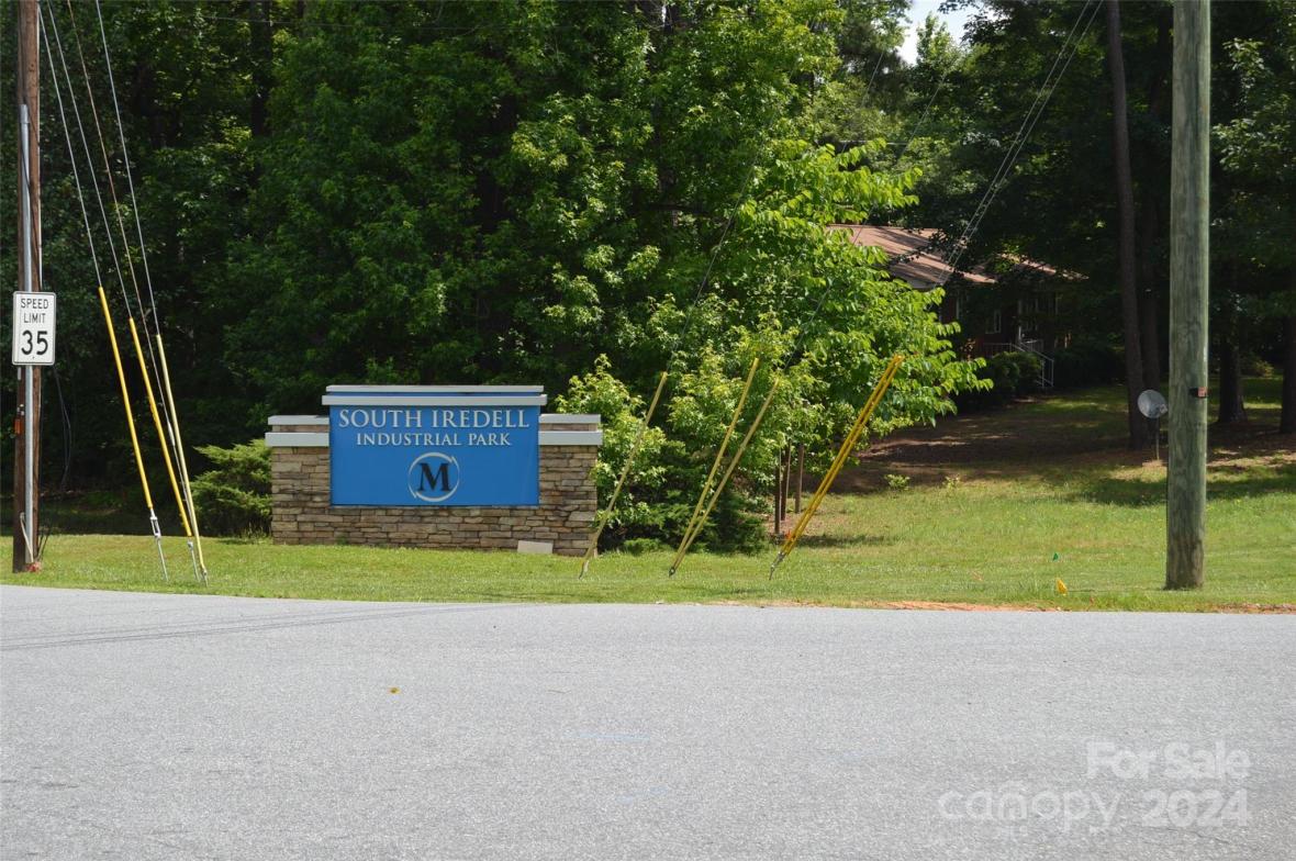 0000 Iredell Industrial Park Road, Mooresville, NC