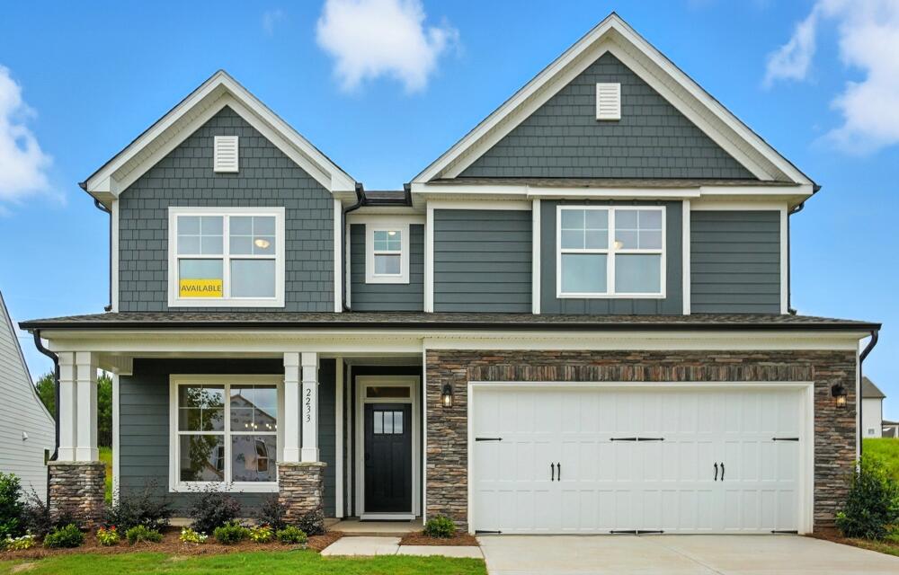 The Davidson 586 front exterior at The Enclave at Laurelbrook