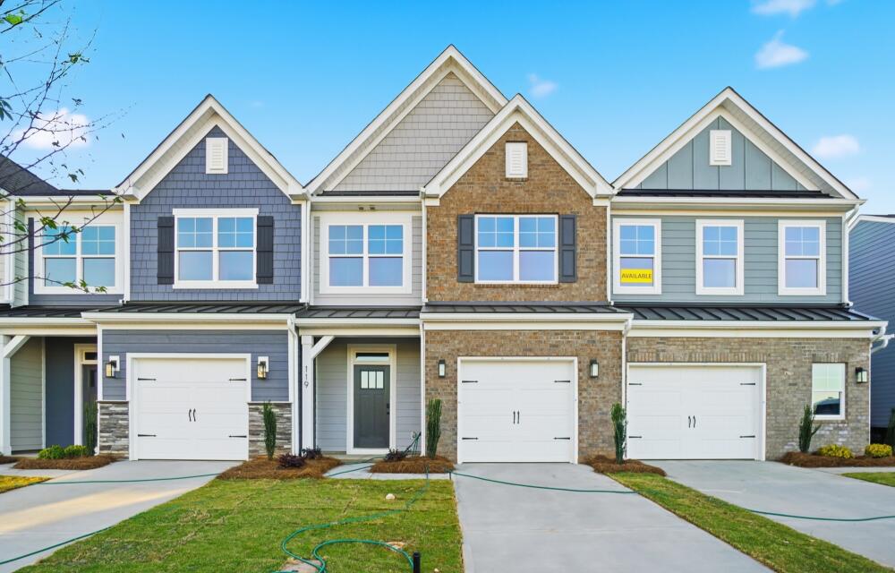 The Ashland 041 front exterior at the Blythe Mill Townhomes
